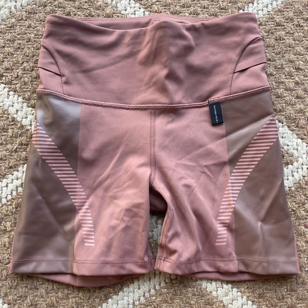 Allyson Felix Legend Shortie, Women’s XS, Dusty Rose